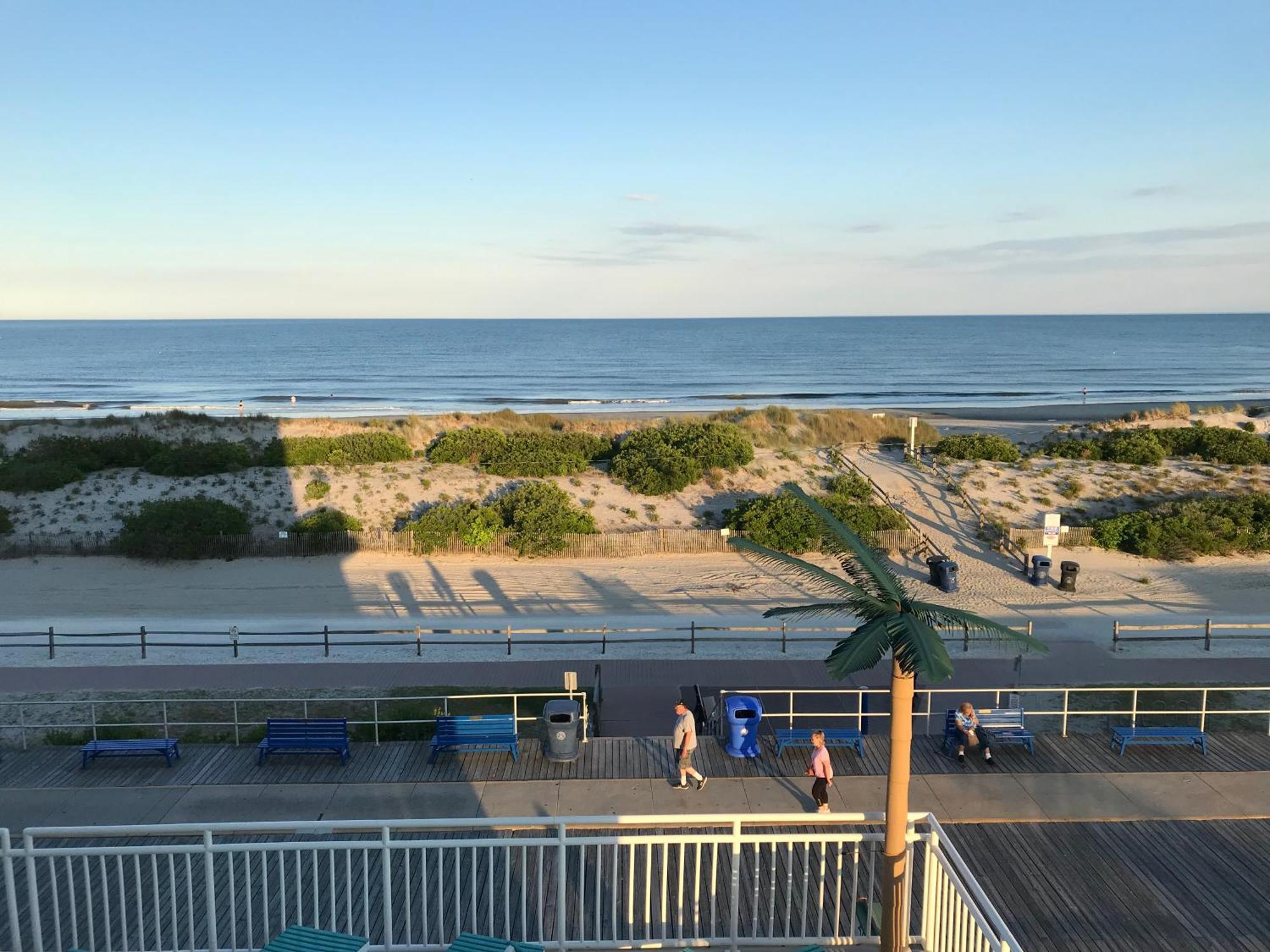 Montego Bay Resort North Wildwood Exterior photo